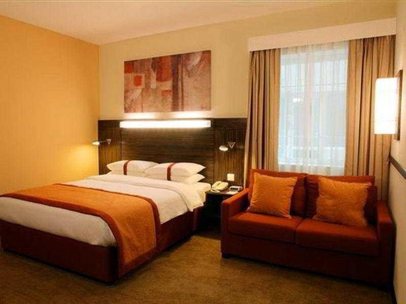 Holiday Inn Express Dubai Safa Park, An Ihg Hotel Værelse billede