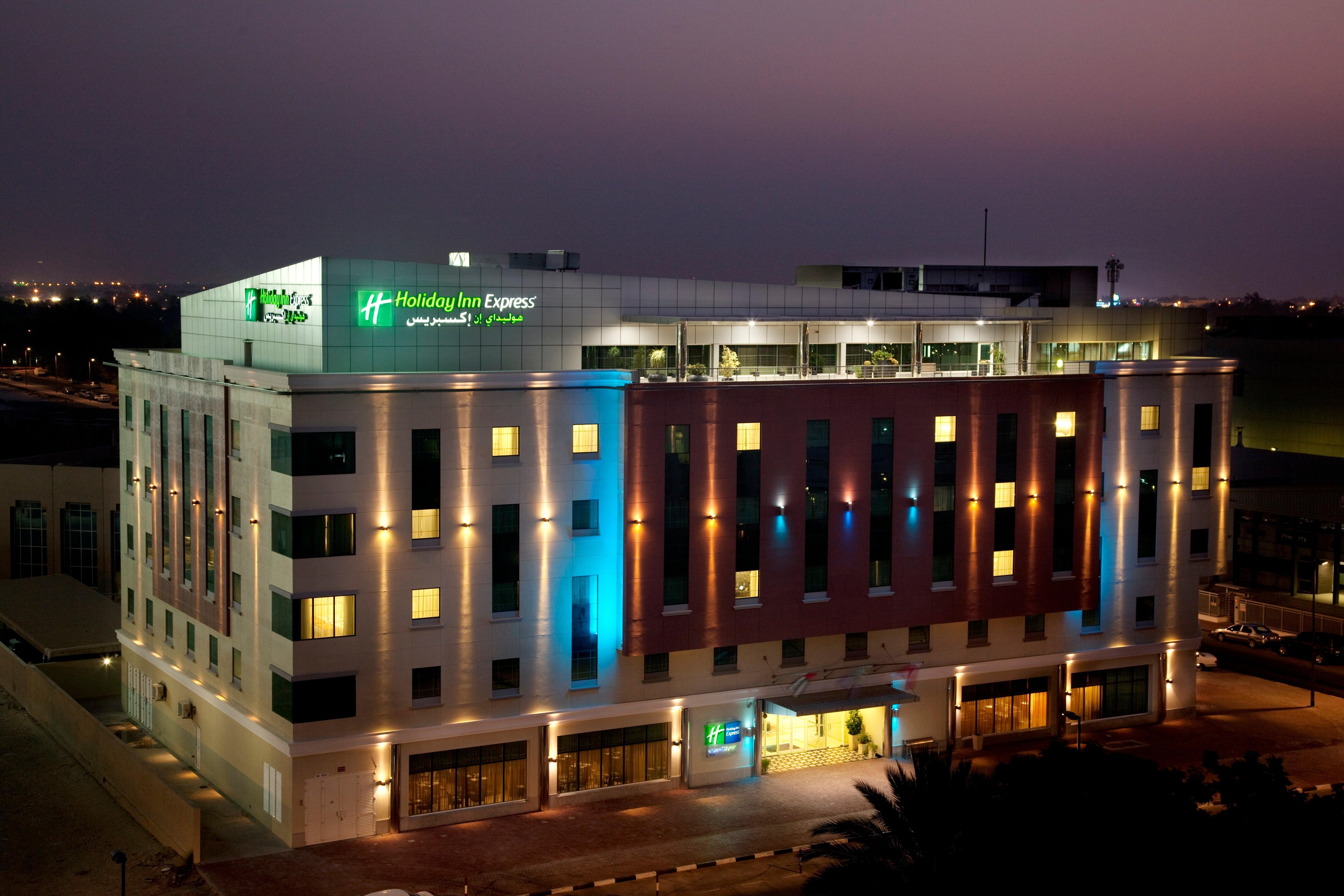 Holiday Inn Express Dubai Safa Park, An Ihg Hotel Eksteriør billede